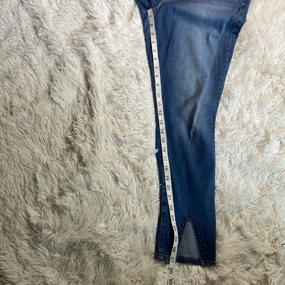 Good American Good Legs Stud Hem Skinny Jeans - Picture 5 of 13